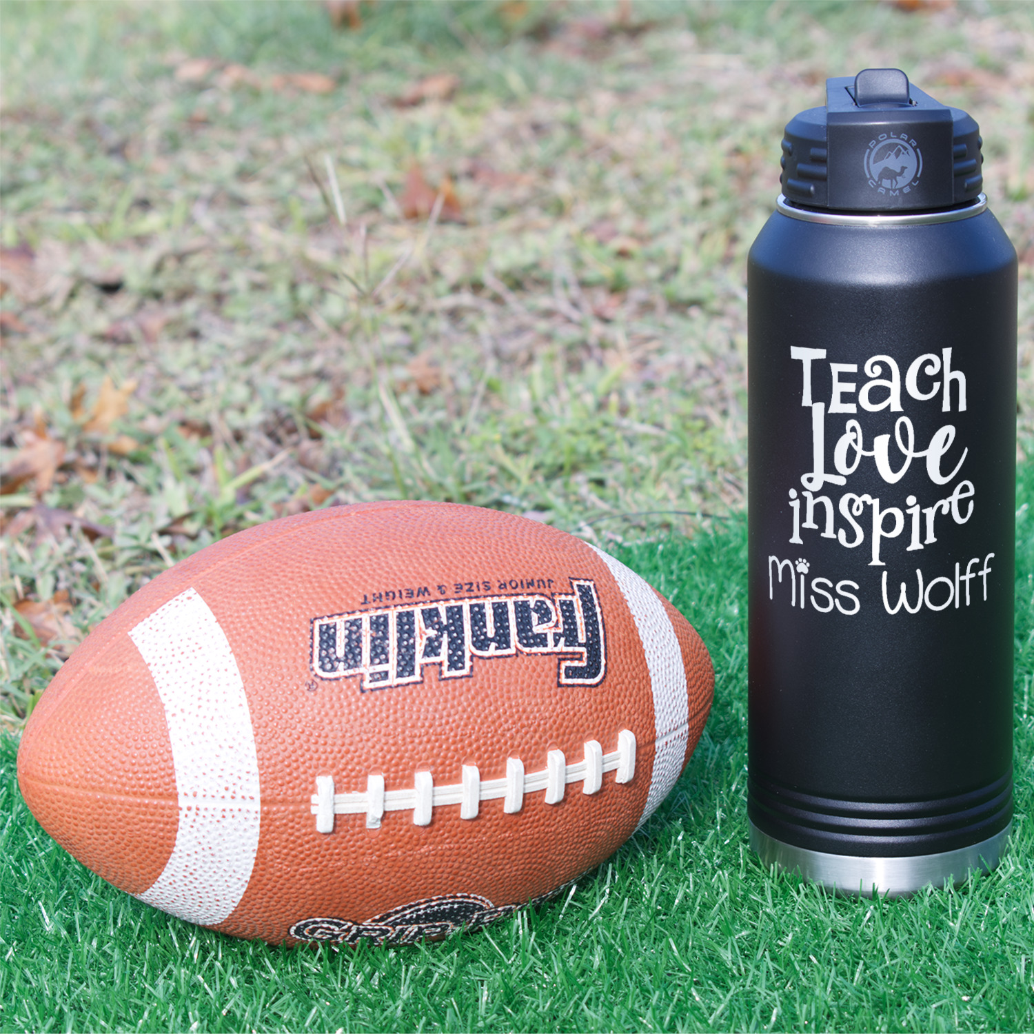 https://www.youcustomizeit.com/common/MAKE/1038343/Teacher-Quote-Laser-Engraved-Water-Bottles-In-Context.jpg?lm=1667407687