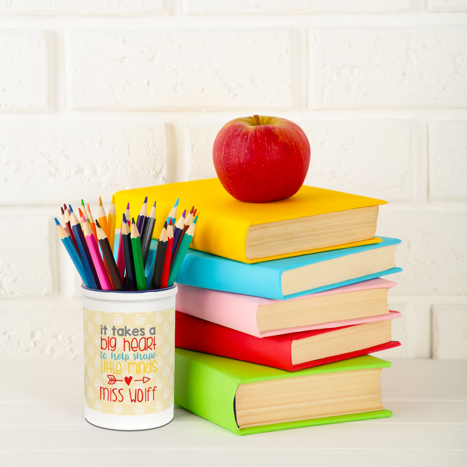 https://www.youcustomizeit.com/common/MAKE/1038343/Teacher-Quote-Pencil-Holder-LIFESTYLE-pencil.jpg?lm=1610470606