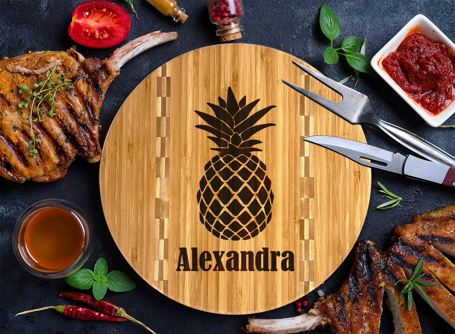 https://www.youcustomizeit.com/common/MAKE/1112526/Pineapples-Bamboo-Cutting-Boards-LIFESTYLE.jpg?lm=1658265523