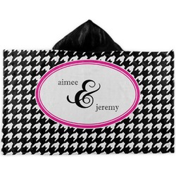 Houndstooth w/Pink Accent Kids Hooded Towel (Personalized)
