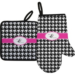Houndstooth w/Pink Accent Right Oven Mitt & Pot Holder Set w/ Couple's Names