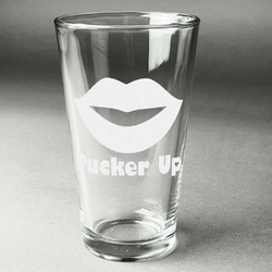 Lips (Pucker Up) Pint Glass - Engraved (Single)